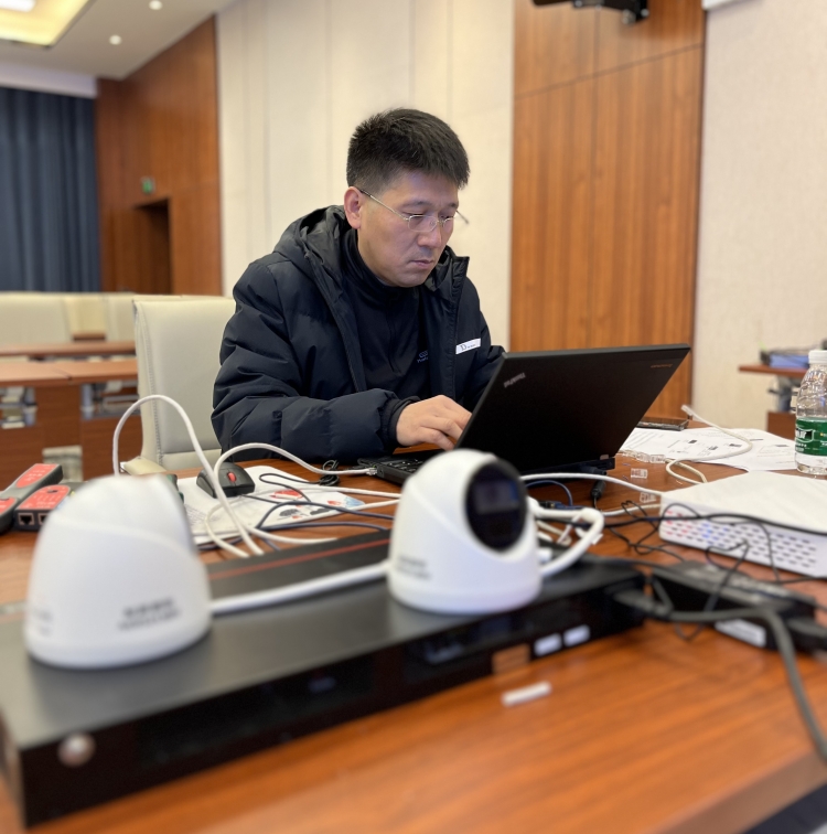 广南企业组织实施2022年度机电序列岗位评定实践操作测评3_副本.jpg